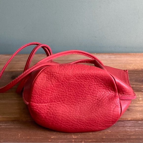 Portland Leather Scarlet Shoulder Bag - Picture 9 of 11